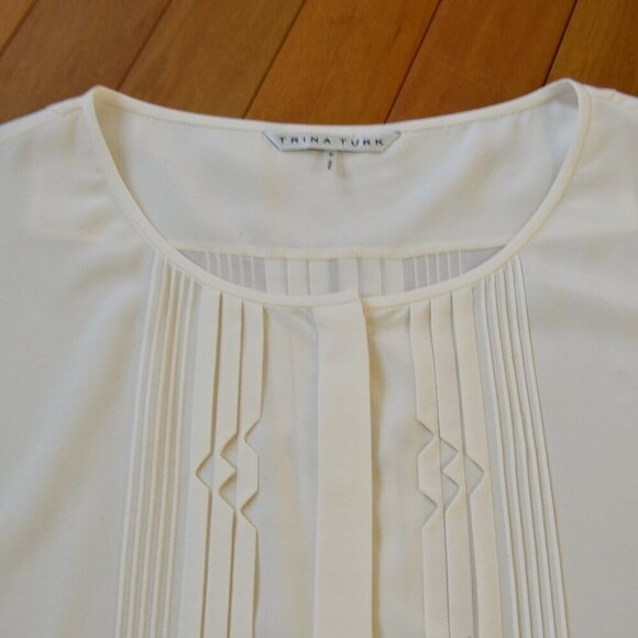 Trina Turk 100% Silk Top Blouse Pleated Women Size P - Picture 2 of 11